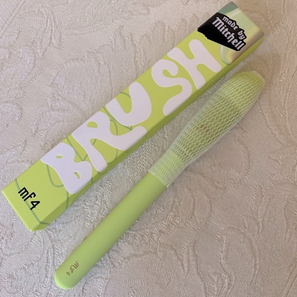 Made By Mitchell MF4 Brush & Beauty Sponge Blender Duo Bundle BNIB - Picture 14 of 15
